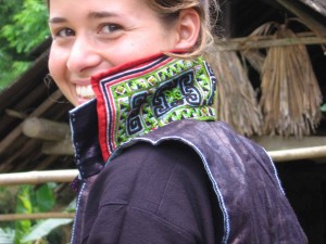 Claire_Hmong Collar